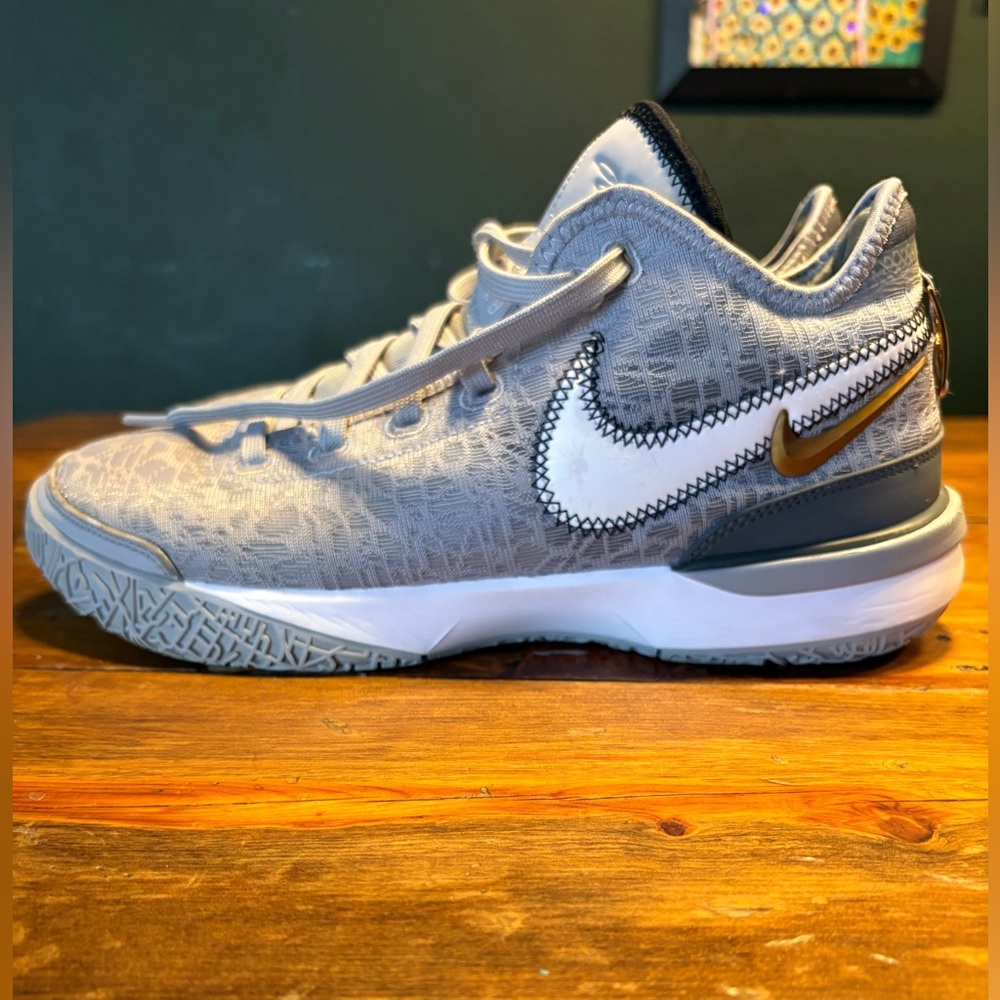 Nike Zoom LeBron NXXT Gen in the Wolf Grey - Men’s Size: 7.5